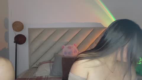 Snapshot of sweetlove_243 chatting on July 9, 12:09 pm sweetlove 243 online show from July 9, 12:09 pm