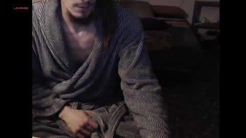 Snapshot of sweetlululove chatting on December 8, 6:39 pm akiles online show from December 8, 6:39 pm