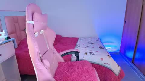 SweetLune online show from March 7, 5:06 pm