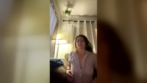 sweetluxxx0 online show from April 3, 11:58 pm