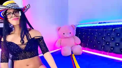 sweetmagic6 online show from June 19, 8:07 am