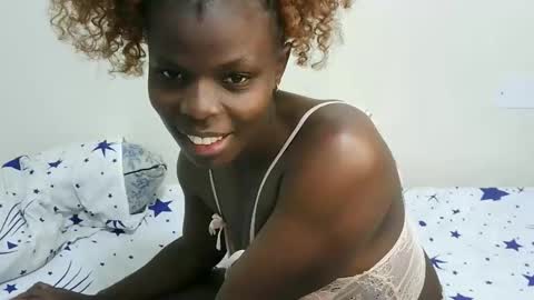 Snapshot of sweetmahriana30 chatting on October 24, 10:00 am Marie online show from October 24, 10:00 am
