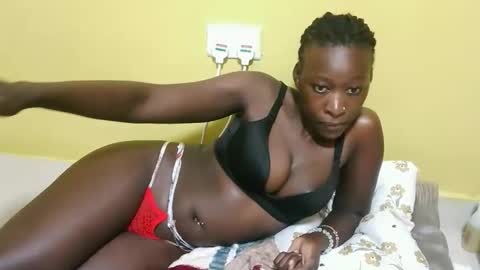 Snapshot of sweetmaya32 chatting on March 24, 5:07 pm Maya online show from March 24, 5:07 pm