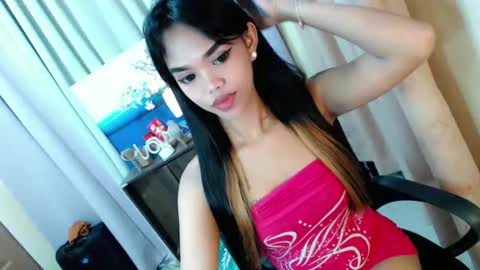 Snapshot of sweetnesstransdiane chatting on December 14, 11:18 am call me Diane online show from December 14, 11:18 am