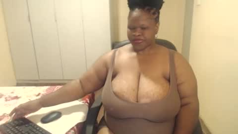 sweetnoziexxx online show from January 28, 6:07 pm