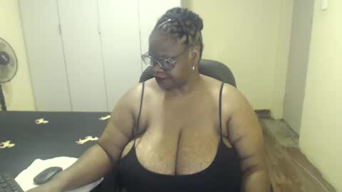 sweetnoziexxx online show from March 11, 5:49 am