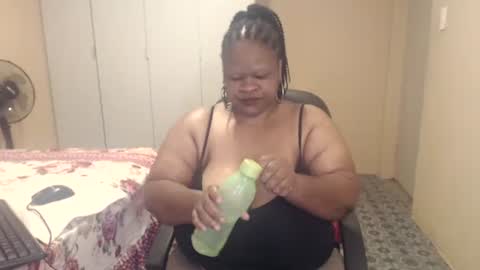 Snapshot of sweetnoziexxx chatting on January 7, 4:26 am sweetnoziexxx online show from January 7, 4:26 am