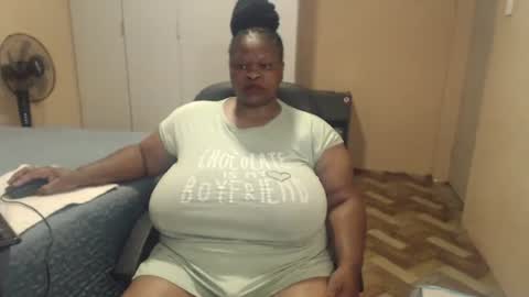 Snapshot of sweetnoziexxx chatting on February 24, 5:11 pm sweetnoziexxx online show from February 24, 5:11 pm