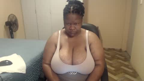 sweetnoziexxx online show from May 24, 4:28 am