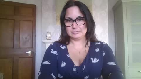 sweetpeach2025 online show from December 3, 10:02 am