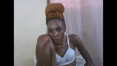 Snapshot of sweetpetite254 chatting on February 23, 1:41 pm ESTHER online show from February 23, 1:41 pm