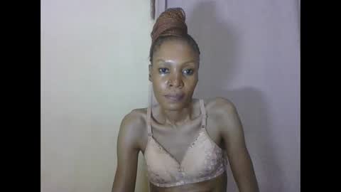 ESTHER online show from April 4, 7:11 pm