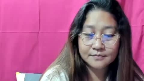 Snapshot of sweetpilipina88 chatting on December 20, 6:19 am MIA online show from December 20, 6:19 am