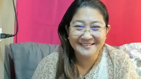 Snapshot of sweetpilipina88 chatting on February 28, 12:54 am MIA online show from February 28, 12:54 am