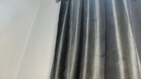 slim ivy online show from November 4, 6:51 pm