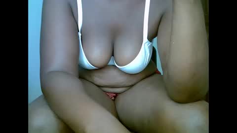 sweetrenne online show from March 11, 4:54 am