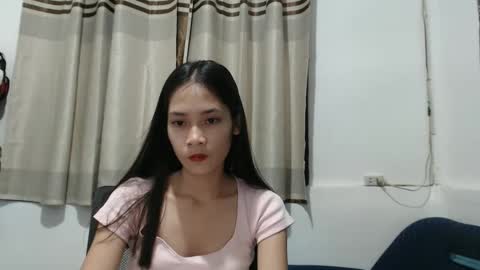 Snapshot of sweetsexygirl20 chatting on December 11, 11:41 am Mia online show from December 11, 11:41 am