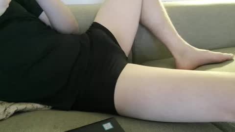 Snapshot of sweetsinner83 chatting on April 14, 8:04 pm sweetsinner83 online show from April 14, 8:04 pm
