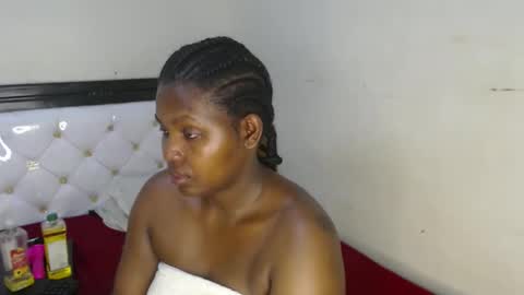 sweetslyvie online show from April 14, 8:31 am