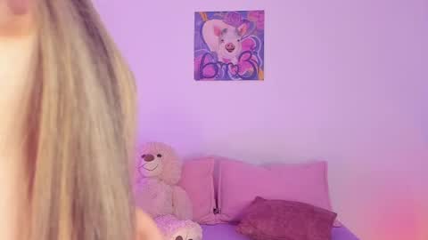 Sofia sweet online show from March 22, 2:20 pm