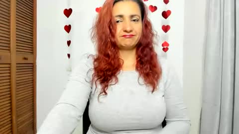 Snapshot of sweetsofia5 chatting on December 14, 5:07 am Sofia online show from December 14, 5:07 am