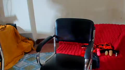Snapshot of sweetsour18 chatting on June 28, 3:34 am SweetSour online show from June 28, 3:34 am