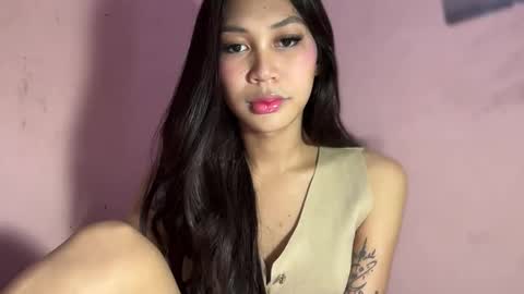 Snapshot of sweetstares chatting on March 22, 4:27 am yanny online show from March 22, 4:27 am