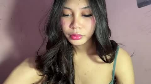 Snapshot of sweetstares chatting on March 30, 4:35 am yanny online show from March 30, 4:35 am