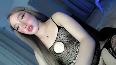 Snapshot of sweetsugarplum1 chatting on June 3, 1:41 am FATIMA online show from June 3, 1:41 am