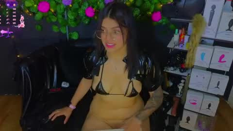 Molly -  INDEPENDENT MODEL online show from May 21, 11:34 pm