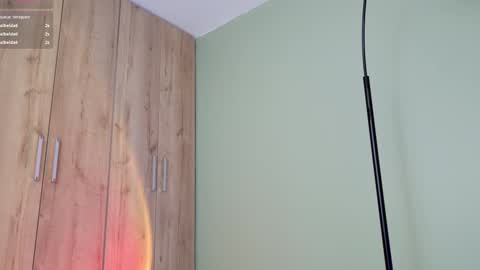    online show from March 3, 11:03 pm