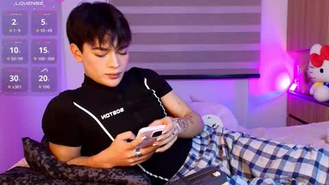 Snapshot of sweettfoxx chatting on February 27, 9:37 pm Neffer online show from February 27, 9:37 pm