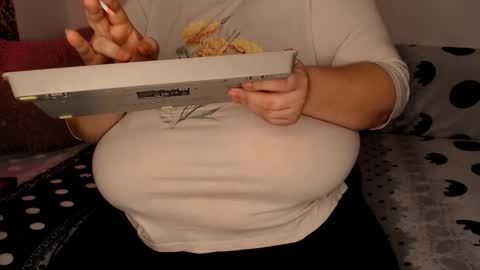 Maya online show from November 20, 10:26 am