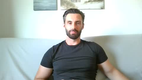 Snapshot of sweettom69 chatting on July 16, 10:10 am Tom online show from July 16, 10:10 am