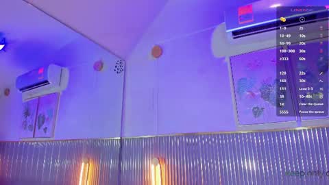 Snapshot of sweetty_emma chatting on July 31, 3:06 am Emma online show from July 31, 3:06 am