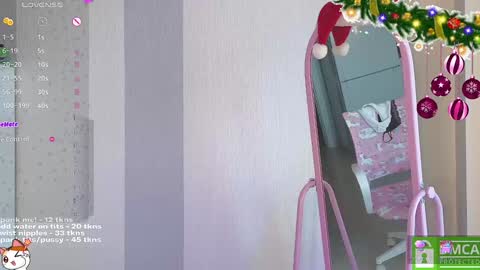 Snapshot of sweetuniporn chatting on January 5, 11:37 am Elis a little vacation Ill be here Saturday my schedules in bio online show from January 5, 11:37 am