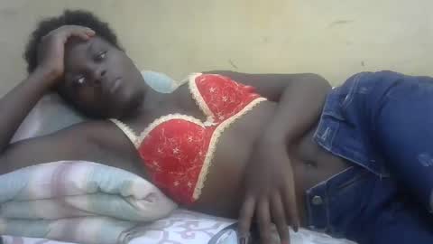 Snapshot of sweetvallerie chatting on February 22, 3:25 pm sweetvallerie online show from February 22, 3:25 pm