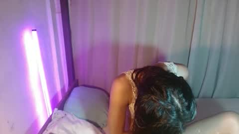 sweetvictoria2000 online show from October 3, 7:16 am