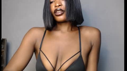 Snapshot of sweetxxboobsx chatting on March 12, 7:14 am sweetxxboobsx online show from March 12, 7:14 am