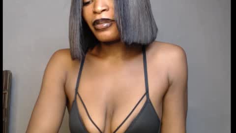 Snapshot of sweetxxboobsx chatting on March 18, 8:28 am sweetxxboobsx online show from March 18, 8:28 am