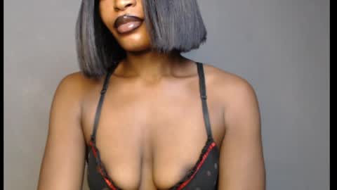 Snapshot of sweetxxboobsx chatting on March 21, 8:19 am sweetxxboobsx online show from March 21, 8:19 am
