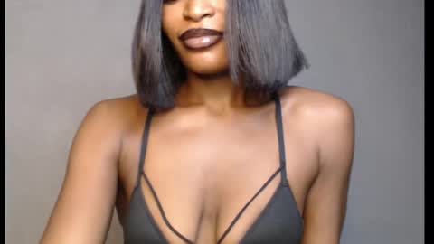 Snapshot of sweetxxboobsx chatting on March 27, 8:20 am sweetxxboobsx online show from March 27, 8:20 am