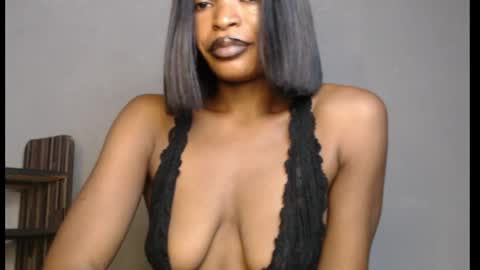 Snapshot of sweetxxboobsx chatting on April 5, 9:06 am sweetxxboobsx online show from April 5, 9:06 am