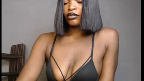 Snapshot of sweetxxboobsx chatting on April 10, 9:36 am sweetxxboobsx online show from April 10, 9:36 am