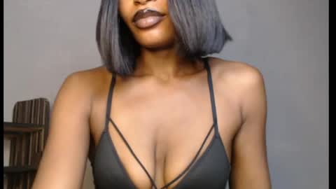 Snapshot of sweetxxboobsx chatting on April 12, 8:30 am sweetxxboobsx online show from April 12, 8:30 am