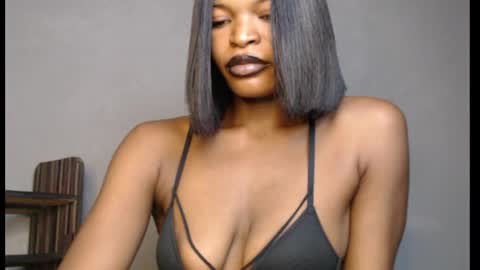 Snapshot of sweetxxboobsx chatting on April 16, 3:02 pm sweetxxboobsx online show from April 16, 3:02 pm