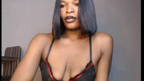 Snapshot of sweetxxboobsx chatting on April 20, 8:17 am sweetxxboobsx online show from April 20, 8:17 am
