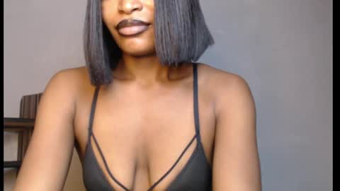 Snapshot of sweetxxboobsx chatting on May 10, 7:57 am sweetxxboobsx online show from May 10, 7:57 am