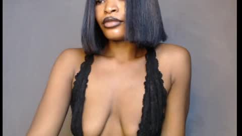 Snapshot of sweetxxboobsx chatting on May 28, 10:45 am sweetxxboobsx online show from May 28, 10:45 am