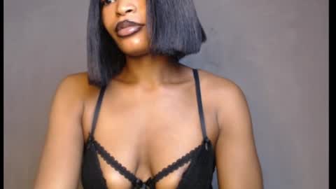 Snapshot of sweetxxboobsx chatting on June 19, 7:56 am sweetxxboobsx online show from June 19, 7:56 am